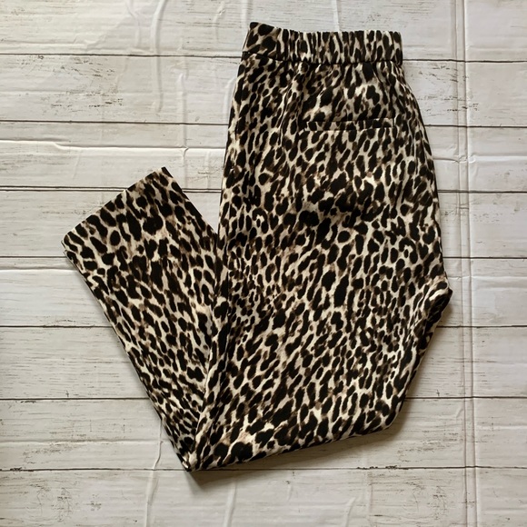 Banana Republic Hayden Pull-On Ankle Pant - Picture 8 of 8